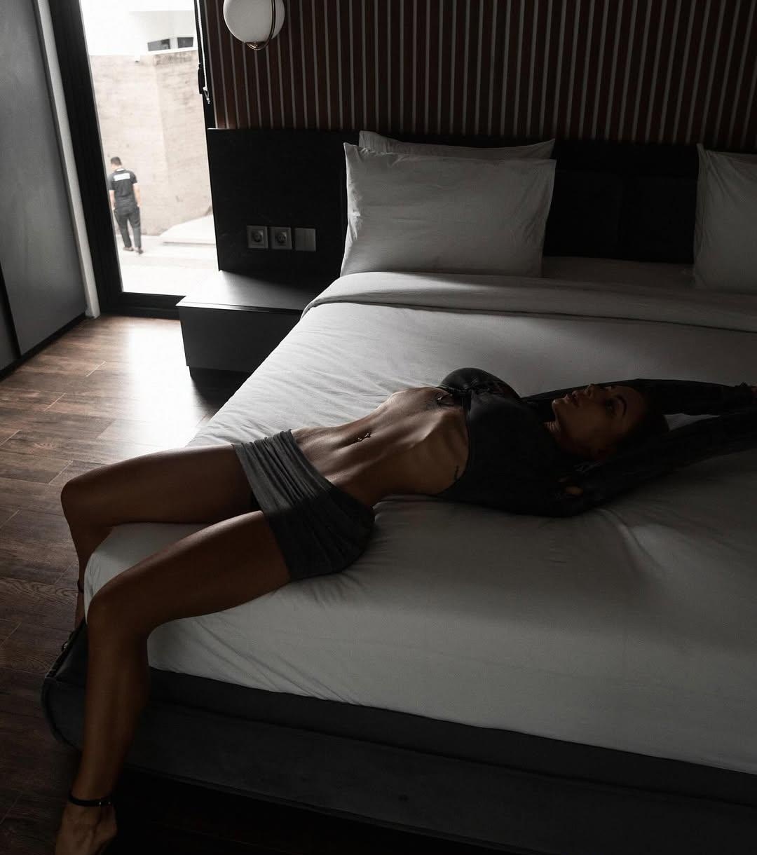 Виктория привлекальеная девушка из Изобильный цена от 10000 руб