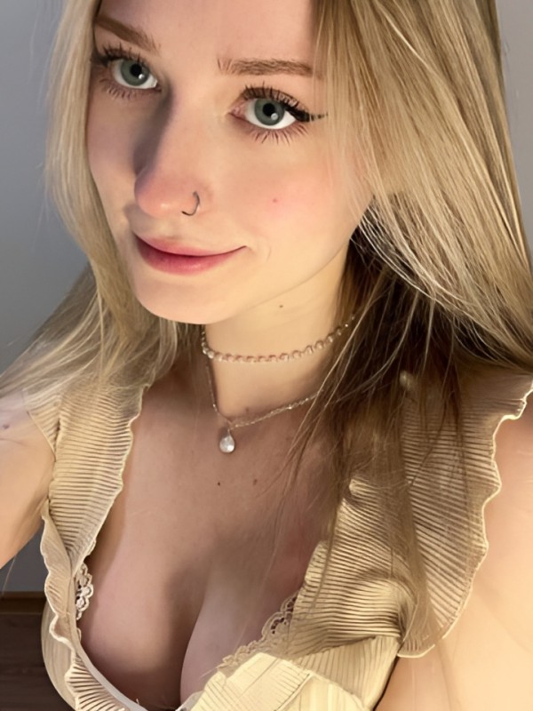 Галина привлекательная девушка из Изобильный цена от 1500 руб